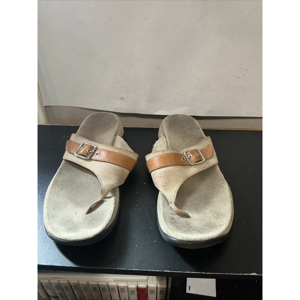 Clarks Springers Sandals Womens 10M Brown Leather Beige Thong Flip Flops 72323
